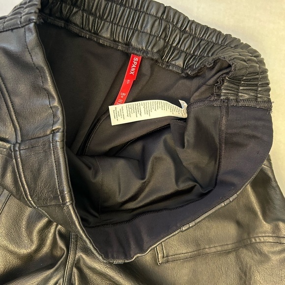 SPANX women’s black faux leather jogger pull on pants with front pockets Sz-L. - Picture 7 of 13